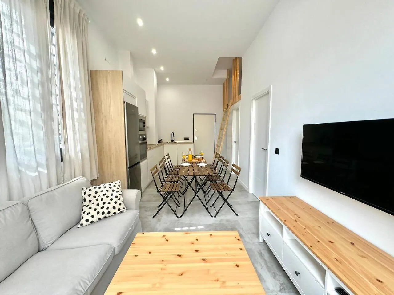 Apartment Cyv Big Family Near The Beach Fuengirola Spain